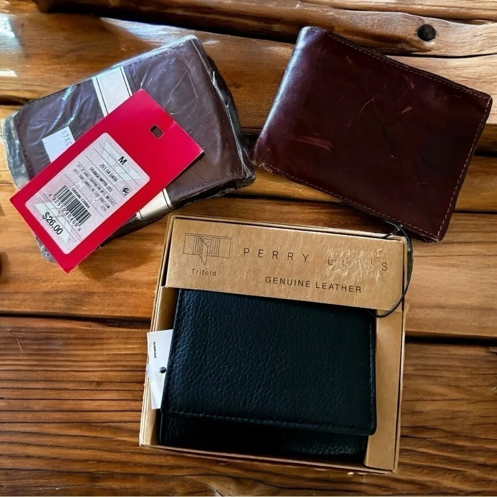NEW IN‎ BOX. PERRY ELLIS WALLET